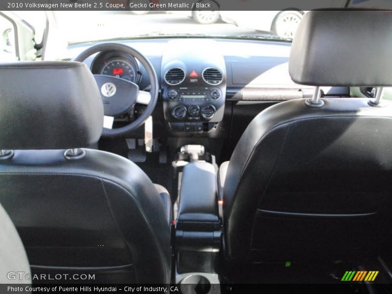 Gecko Green Metallic / Black 2010 Volkswagen New Beetle 2.5 Coupe