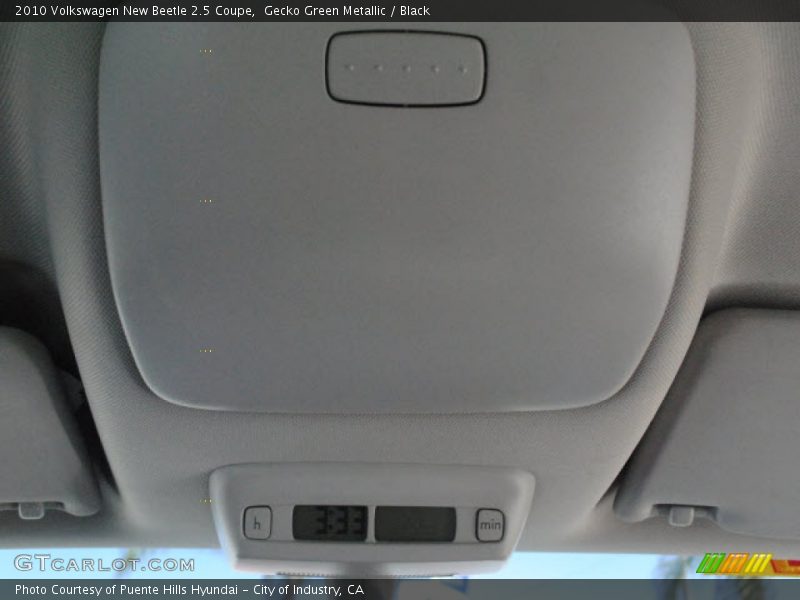 Gecko Green Metallic / Black 2010 Volkswagen New Beetle 2.5 Coupe