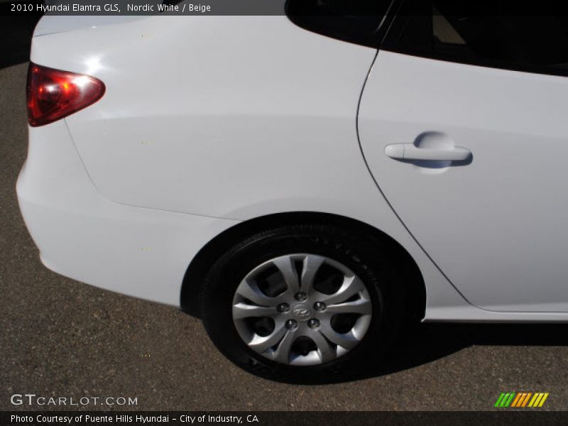 Nordic White / Beige 2010 Hyundai Elantra GLS