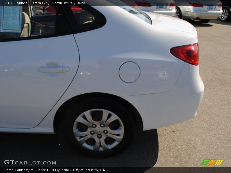 Nordic White / Beige 2010 Hyundai Elantra GLS