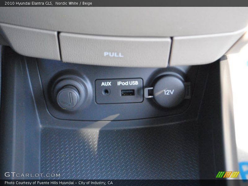 Nordic White / Beige 2010 Hyundai Elantra GLS