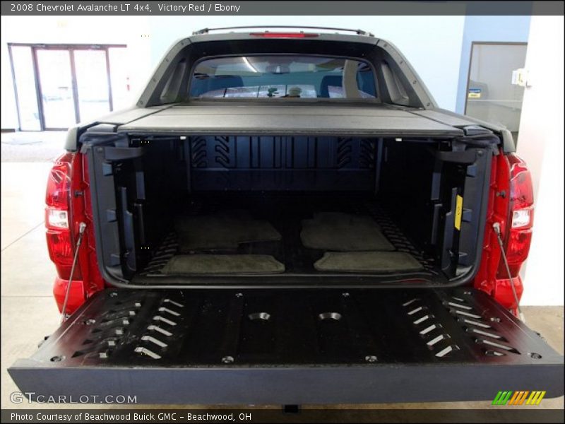 Victory Red / Ebony 2008 Chevrolet Avalanche LT 4x4
