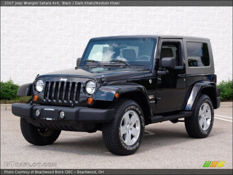 Front 3/4 View of 2007 Wrangler Sahara 4x4