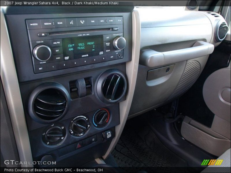 Controls of 2007 Wrangler Sahara 4x4