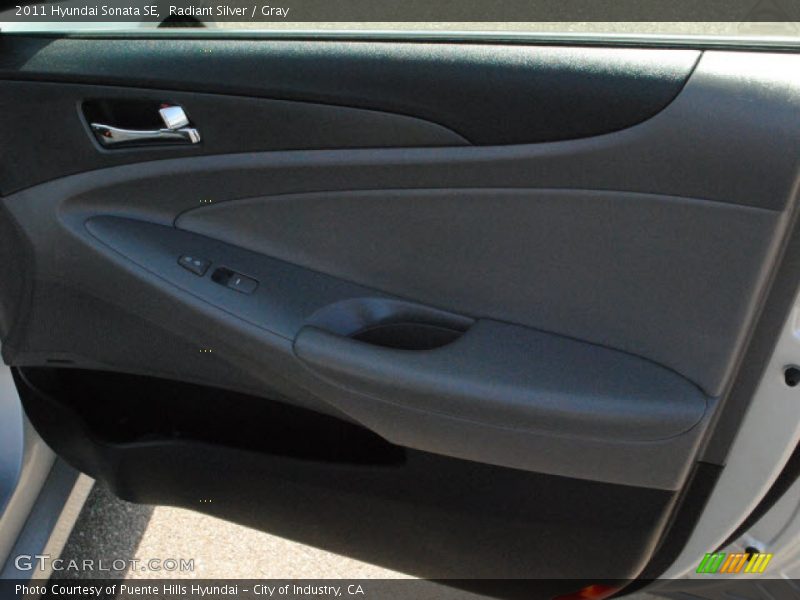 Radiant Silver / Gray 2011 Hyundai Sonata SE