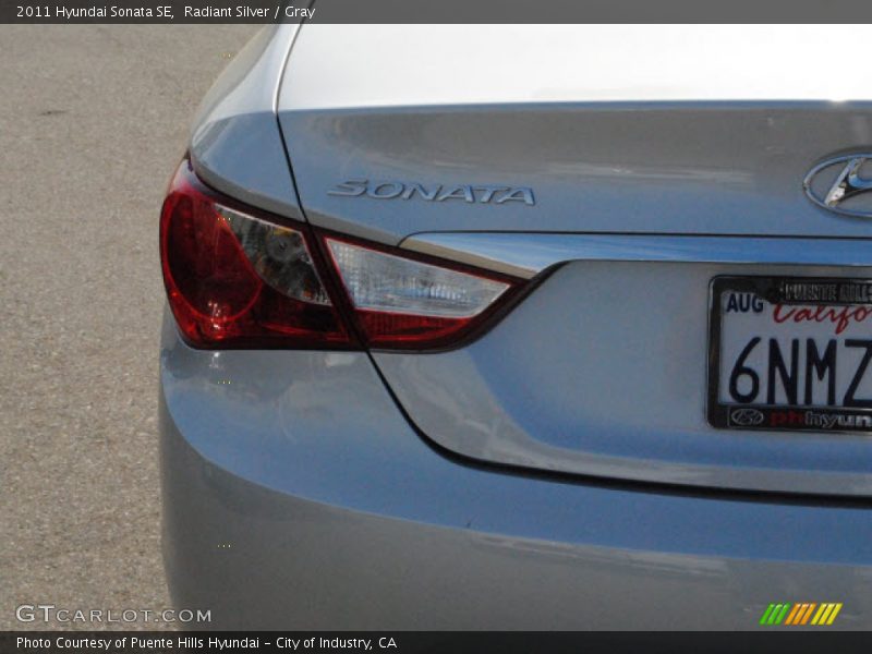 Radiant Silver / Gray 2011 Hyundai Sonata SE