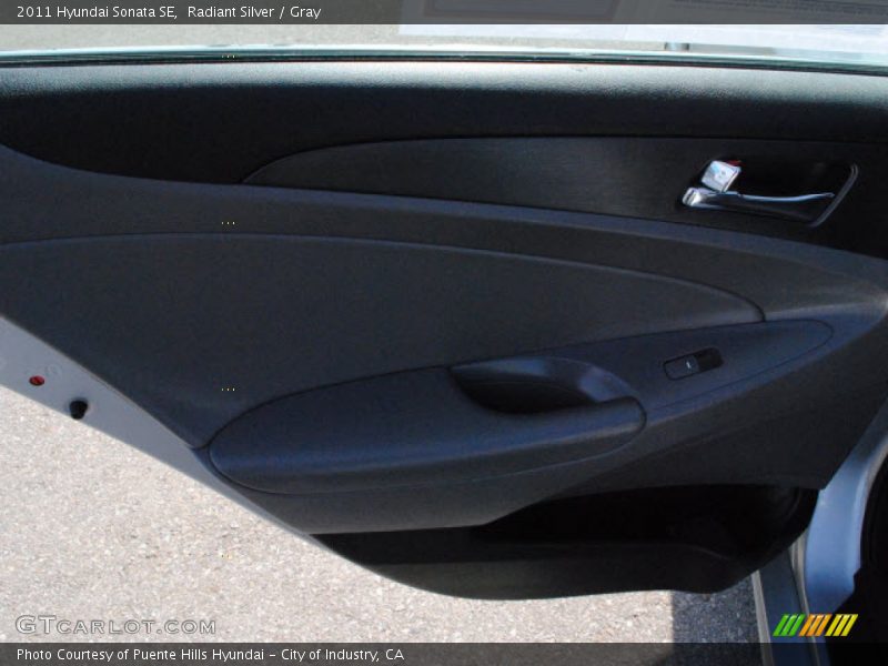 Radiant Silver / Gray 2011 Hyundai Sonata SE
