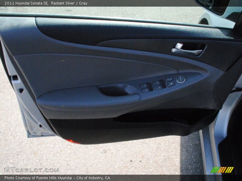 Radiant Silver / Gray 2011 Hyundai Sonata SE