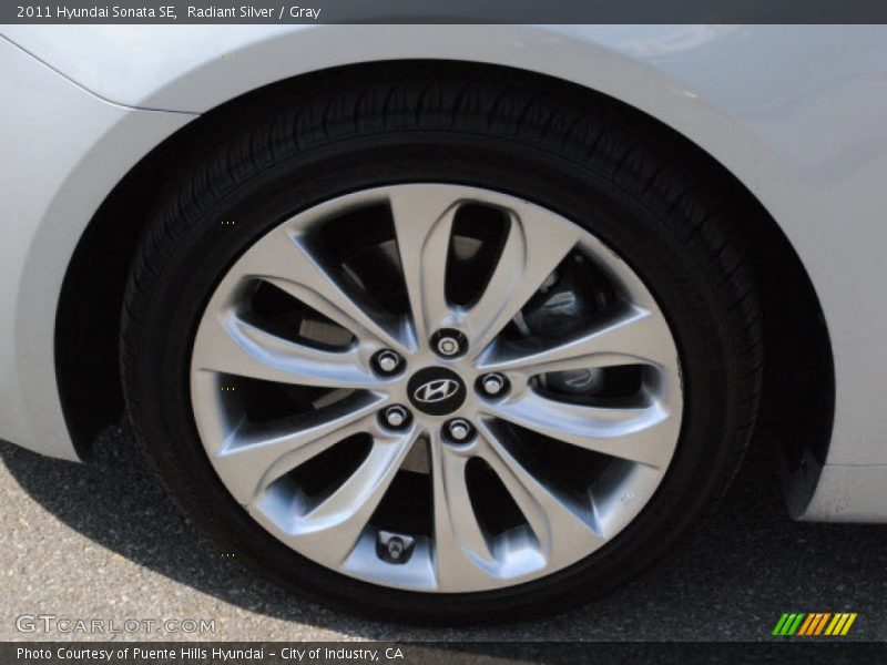 Radiant Silver / Gray 2011 Hyundai Sonata SE