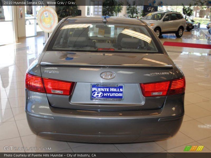 Willow Gray / Gray 2010 Hyundai Sonata GLS