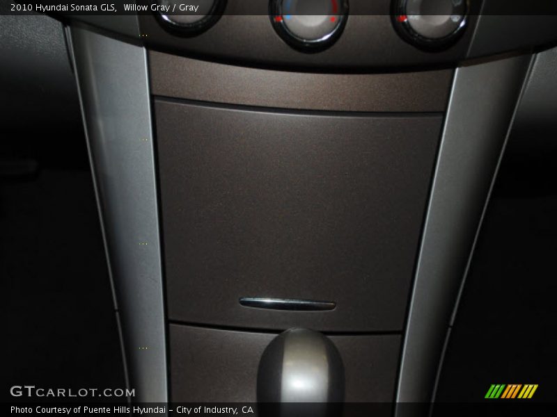 Willow Gray / Gray 2010 Hyundai Sonata GLS