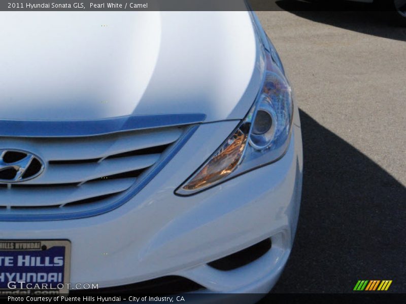 Pearl White / Camel 2011 Hyundai Sonata GLS