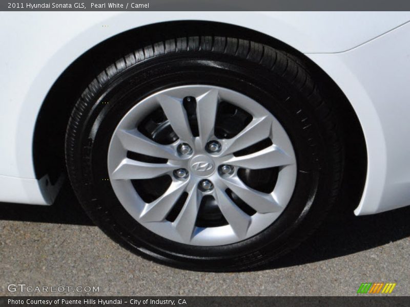 Pearl White / Camel 2011 Hyundai Sonata GLS