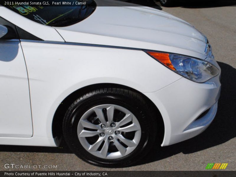 Pearl White / Camel 2011 Hyundai Sonata GLS