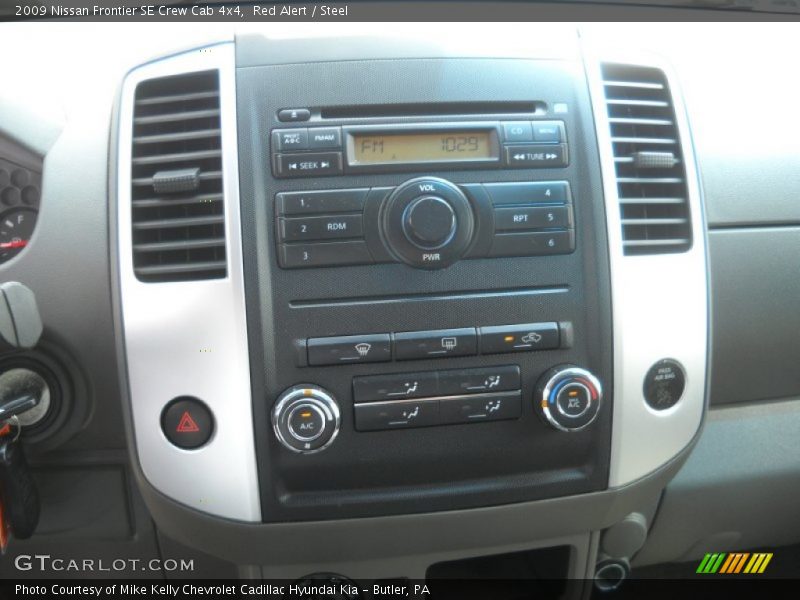 Controls of 2009 Frontier SE Crew Cab 4x4