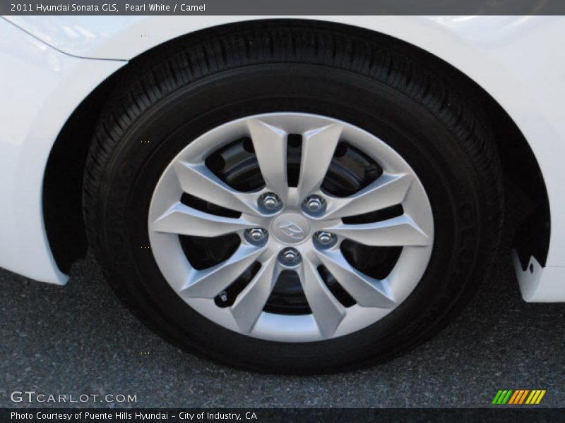 Pearl White / Camel 2011 Hyundai Sonata GLS