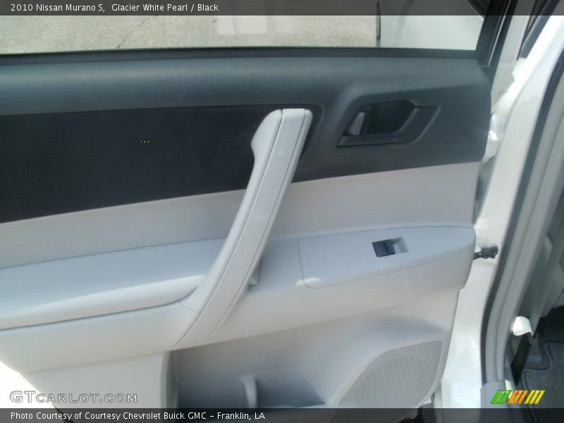 Glacier White Pearl / Black 2010 Nissan Murano S