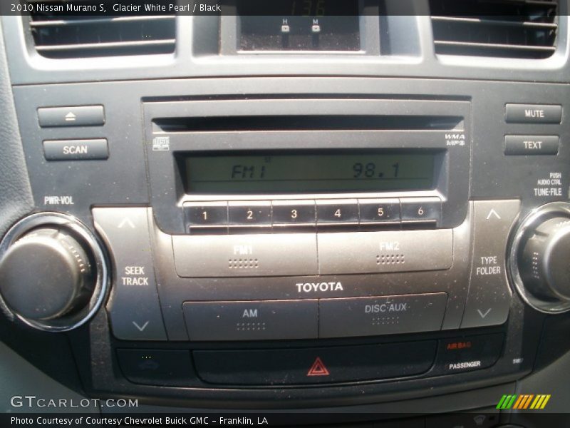 Glacier White Pearl / Black 2010 Nissan Murano S