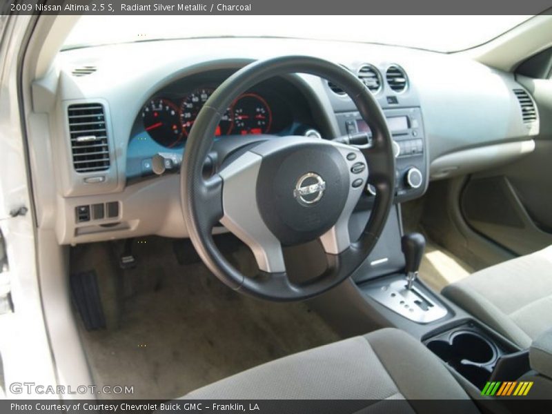 Radiant Silver Metallic / Charcoal 2009 Nissan Altima 2.5 S