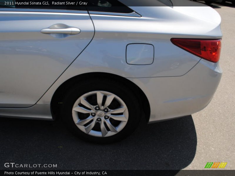 Radiant Silver / Gray 2011 Hyundai Sonata GLS