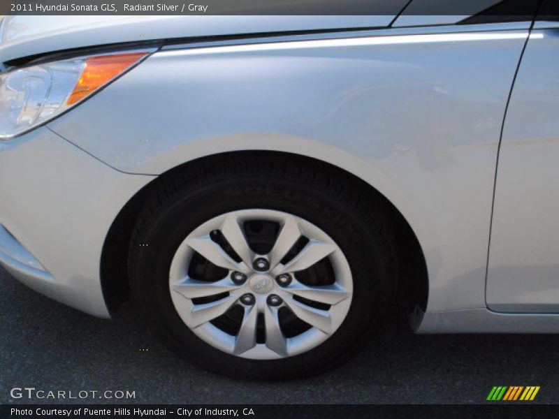 Radiant Silver / Gray 2011 Hyundai Sonata GLS
