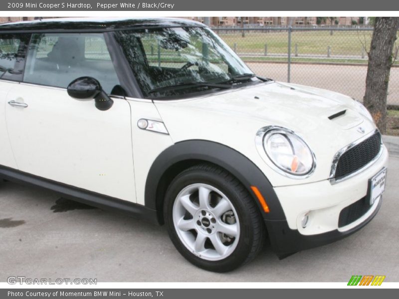 Pepper White / Black/Grey 2009 Mini Cooper S Hardtop