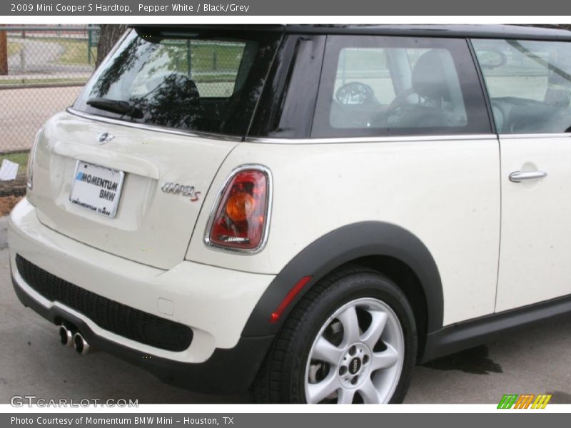 Pepper White / Black/Grey 2009 Mini Cooper S Hardtop