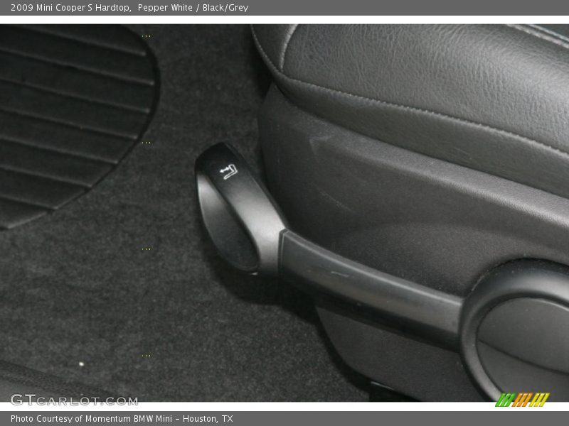 Pepper White / Black/Grey 2009 Mini Cooper S Hardtop