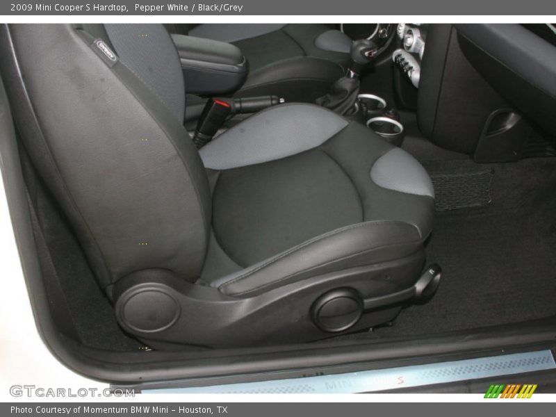 Pepper White / Black/Grey 2009 Mini Cooper S Hardtop