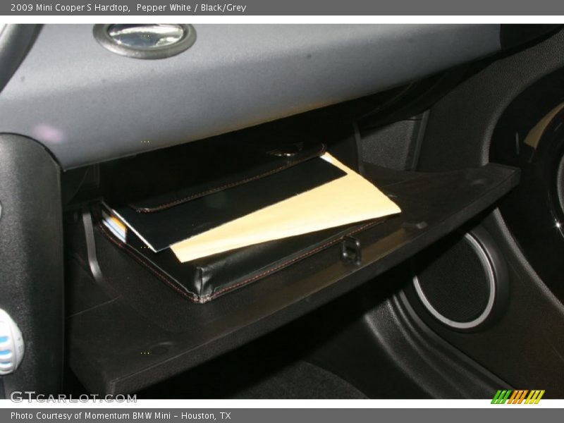 Pepper White / Black/Grey 2009 Mini Cooper S Hardtop