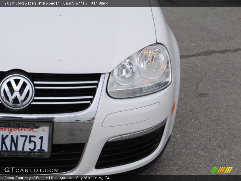 Candy White / Titan Black 2010 Volkswagen Jetta S Sedan