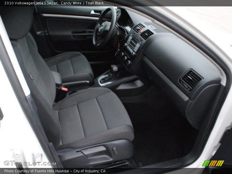 Candy White / Titan Black 2010 Volkswagen Jetta S Sedan