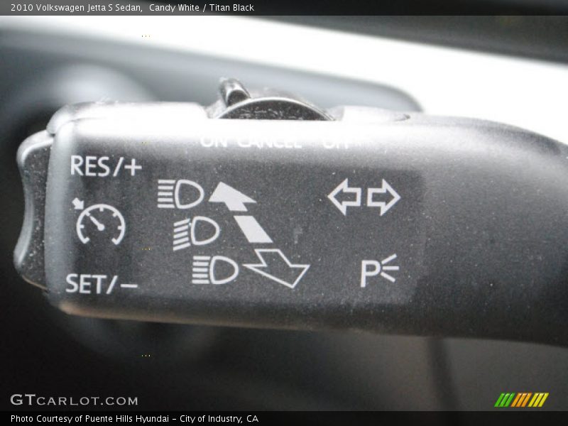 Candy White / Titan Black 2010 Volkswagen Jetta S Sedan