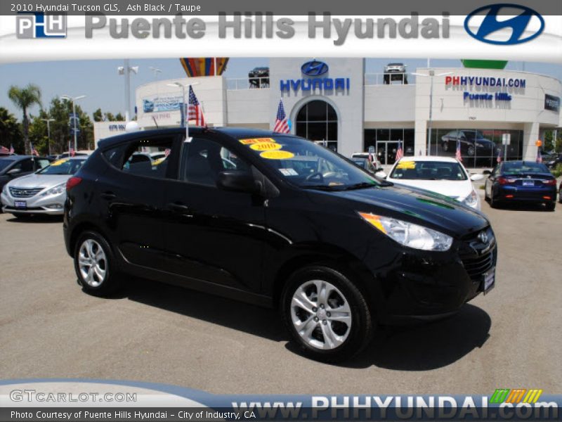 Ash Black / Taupe 2010 Hyundai Tucson GLS