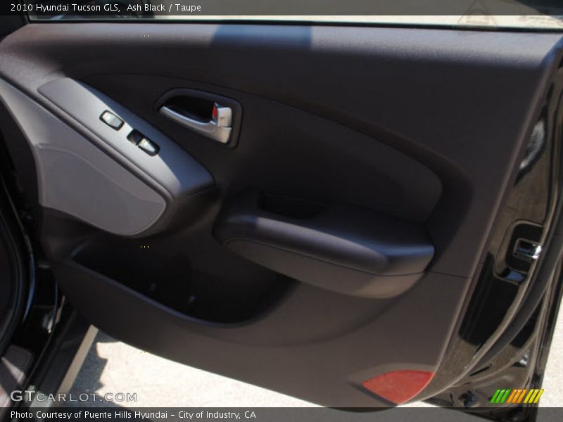 Ash Black / Taupe 2010 Hyundai Tucson GLS