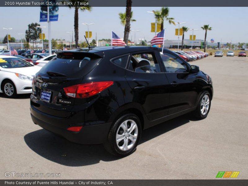Ash Black / Taupe 2010 Hyundai Tucson GLS