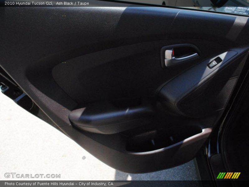 Ash Black / Taupe 2010 Hyundai Tucson GLS