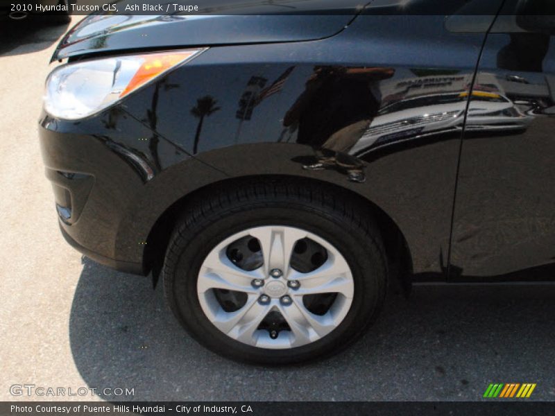 Ash Black / Taupe 2010 Hyundai Tucson GLS