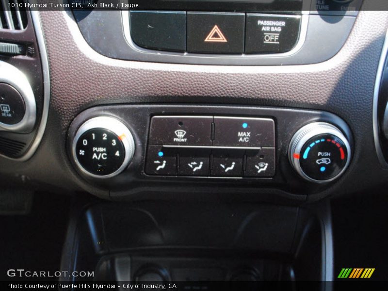 Ash Black / Taupe 2010 Hyundai Tucson GLS