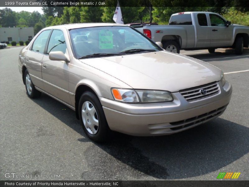 Cashmere Beige Metallic / Oak 1999 Toyota Camry CE