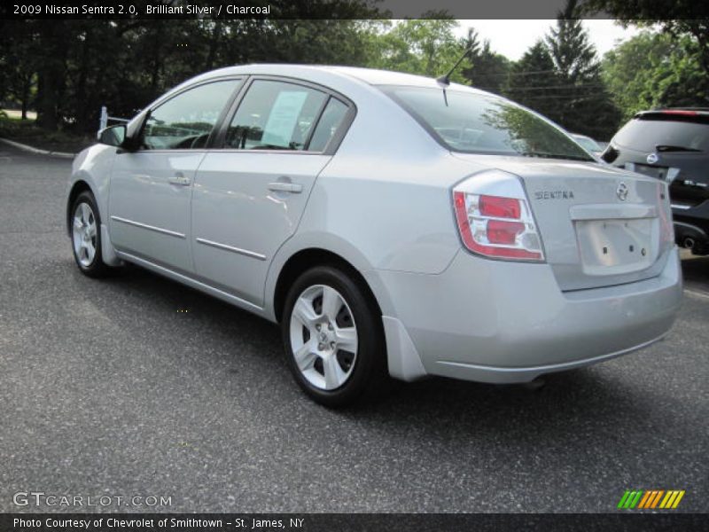 Brilliant Silver / Charcoal 2009 Nissan Sentra 2.0