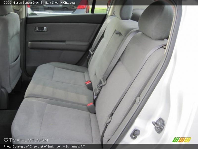 Brilliant Silver / Charcoal 2009 Nissan Sentra 2.0