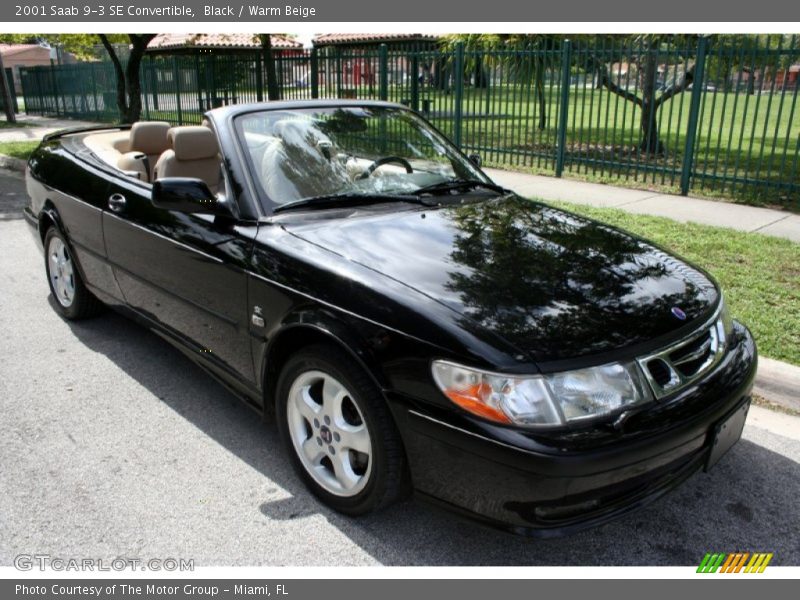 Front 3/4 View of 2001 9-3 SE Convertible
