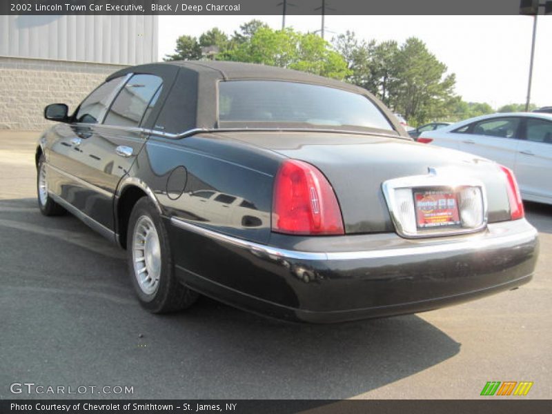 Black / Deep Charcoal 2002 Lincoln Town Car Executive