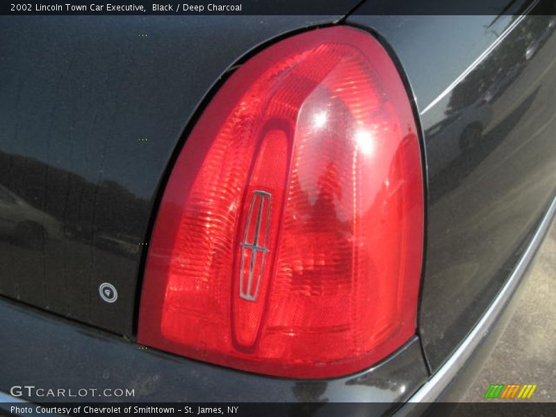 Black / Deep Charcoal 2002 Lincoln Town Car Executive