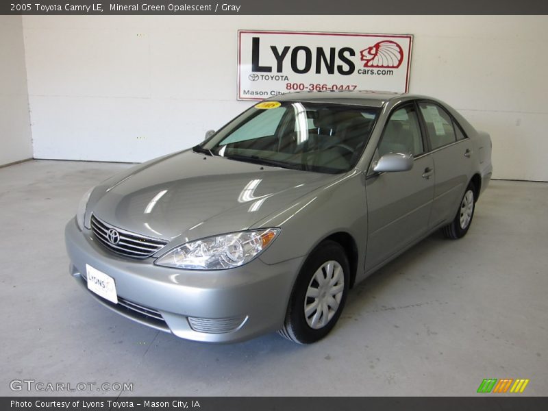 Mineral Green Opalescent / Gray 2005 Toyota Camry LE