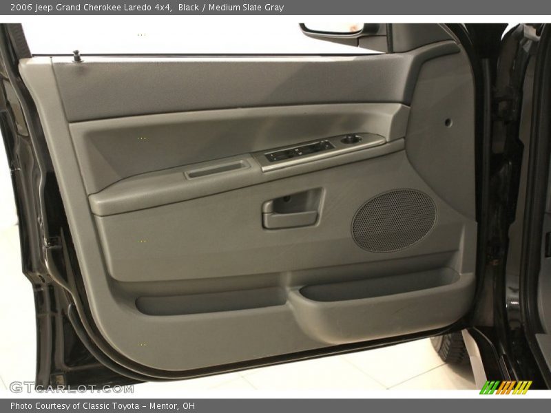 Black / Medium Slate Gray 2006 Jeep Grand Cherokee Laredo 4x4