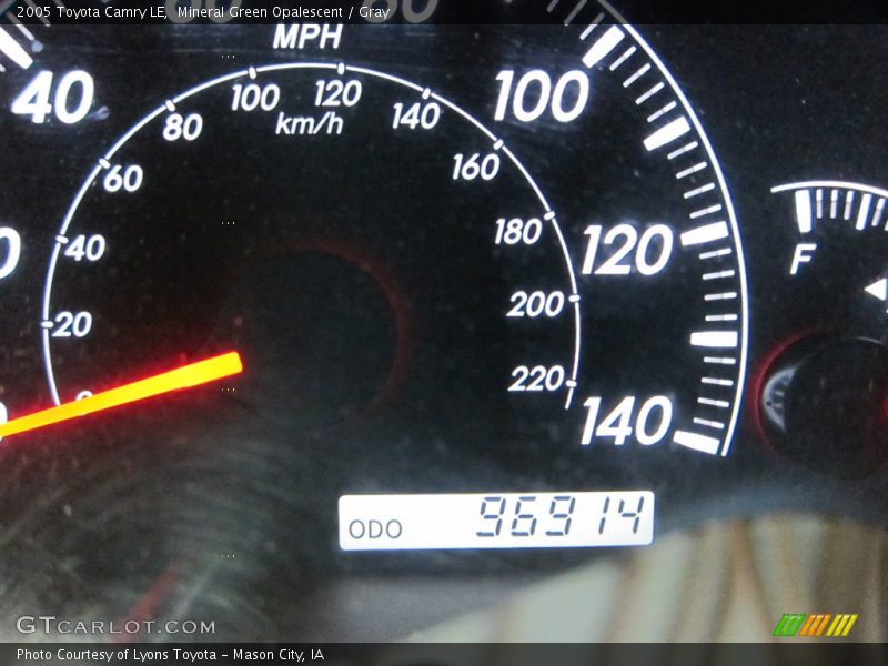 Mineral Green Opalescent / Gray 2005 Toyota Camry LE