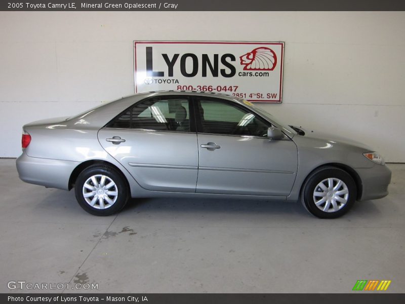 Mineral Green Opalescent / Gray 2005 Toyota Camry LE