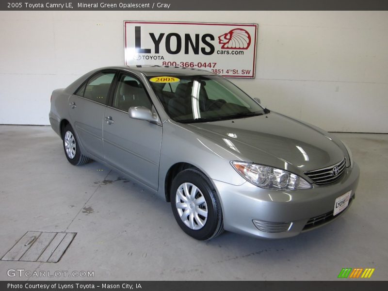 Mineral Green Opalescent / Gray 2005 Toyota Camry LE